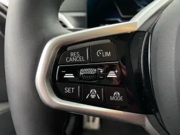 BMW i4 M50 xDrive M Sport Pro    AHK H&K HUD 360