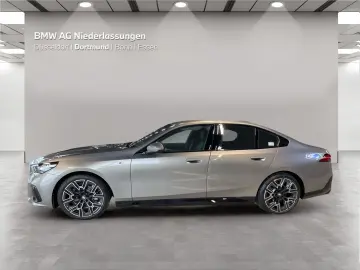 BMW 520d Limousine M Sport Standheizung AHK Kamera