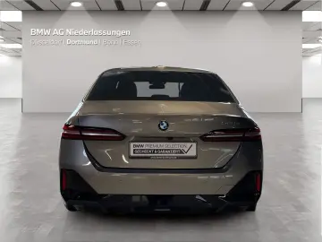 BMW 520d Limousine M Sport Standheizung AHK Kamera