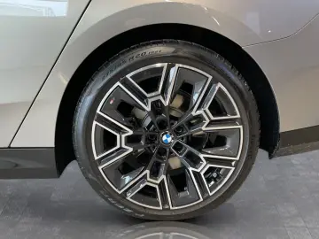 BMW 520d Limousine M Sport Standheizung AHK Kamera