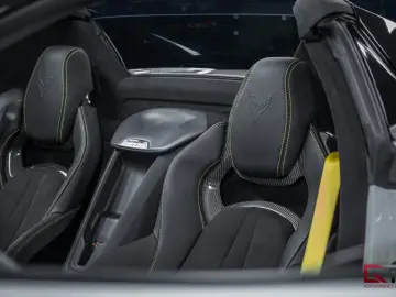 Corvette Chevrolet C8 Stingray Convertible BOSE Lifting