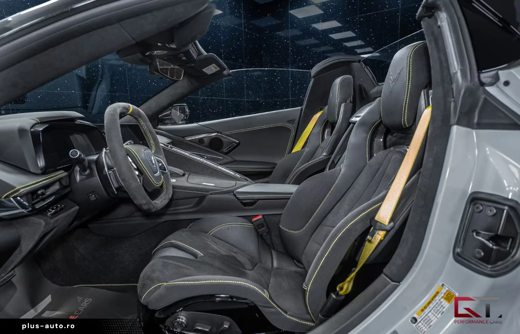 Corvette Chevrolet C8 Stingray Convertible BOSE Lifting