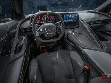 Corvette Chevrolet C8 Stingray Convertible BOSE Lifting