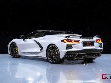Corvette Chevrolet C8 Stingray Convertible BOSE Lifting