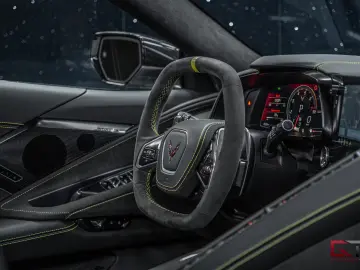 Corvette Chevrolet C8 Stingray Convertible BOSE Lifting