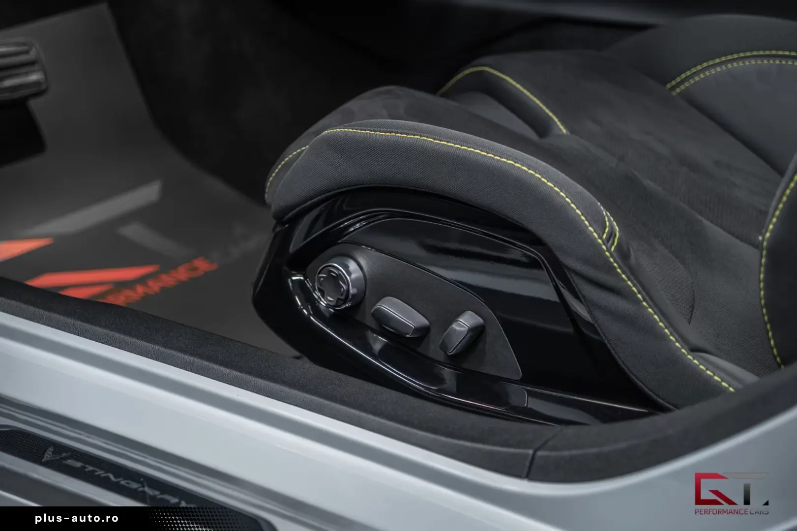 Corvette Chevrolet C8 Stingray Convertible BOSE Lifting