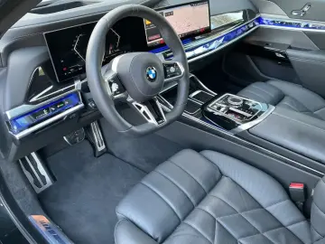 BMW 740d xDrive Limousine Massage Head-Up  Komfortzu