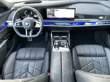 BMW 740d xDrive Limousine Massage Head-Up  Komfortzu