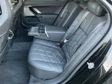 BMW 740d xDrive Limousine Massage Head-Up  Komfortzu