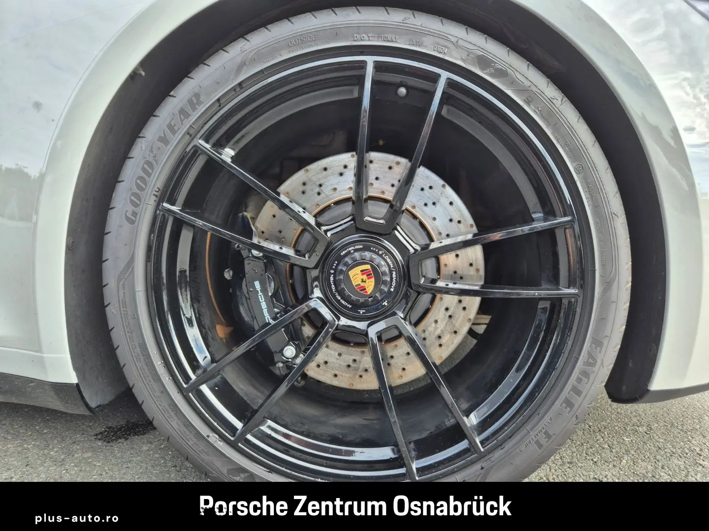 PORSCHE 992 (911) Targa 4 GTS 18-Wege BOSE Matrix Surrou
