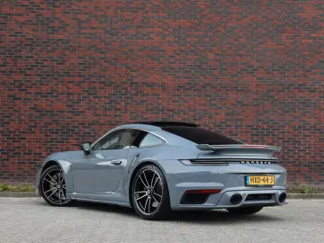 PORSCHE 992 Turbo   Aero Kit - Heritage interior