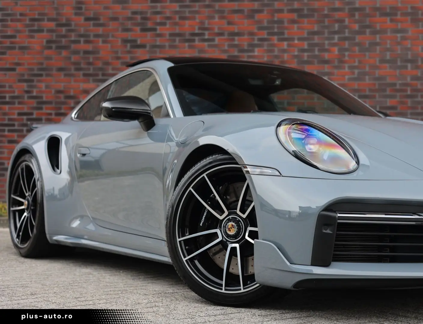 PORSCHE 992 Turbo   Aero Kit - Heritage interior