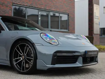 PORSCHE 992 Turbo   Aero Kit - Heritage interior