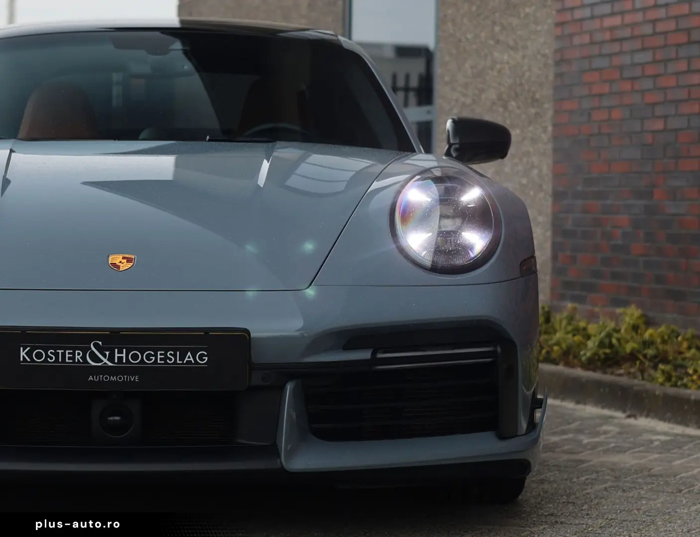 PORSCHE 992 Turbo   Aero Kit - Heritage interior