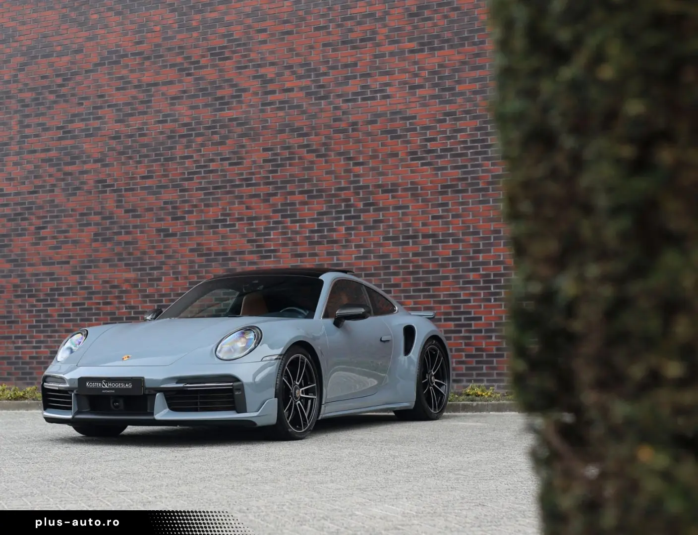 PORSCHE 992 Turbo   Aero Kit - Heritage interior