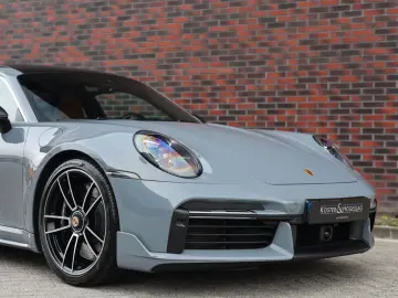 PORSCHE 992 Turbo   Aero Kit - Heritage interior