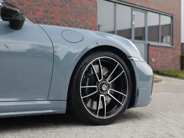 PORSCHE 992 Turbo   Aero Kit - Heritage interior