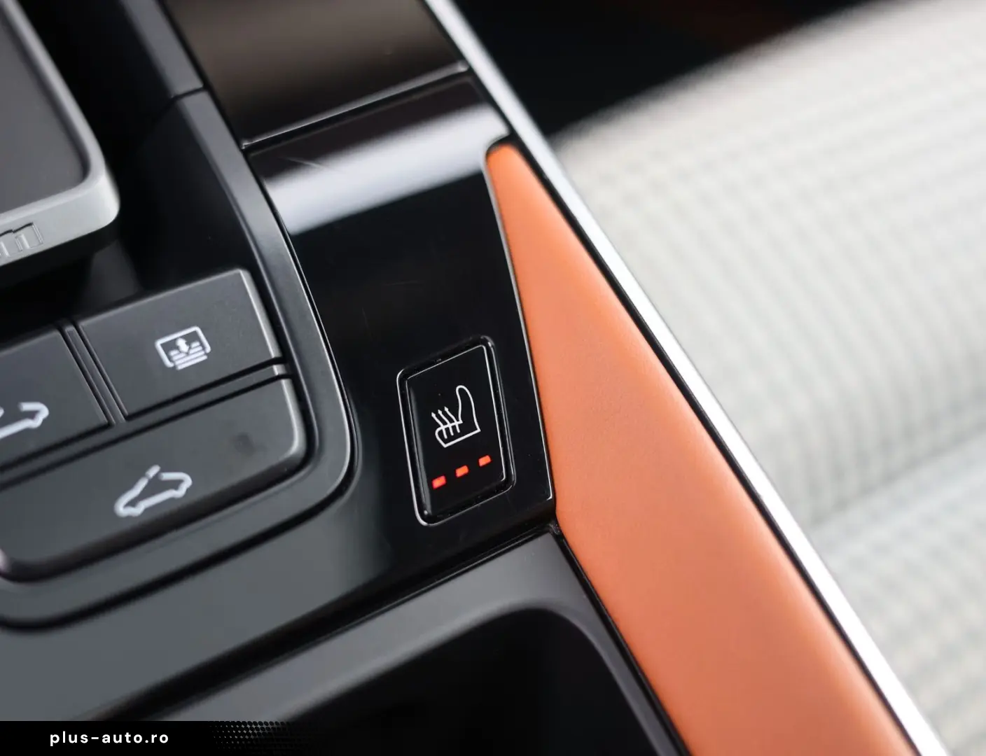 PORSCHE 992 Turbo   Aero Kit - Heritage interior