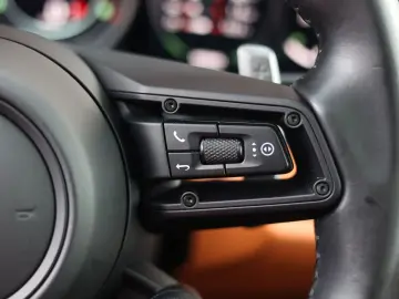 PORSCHE 992 Turbo   Aero Kit - Heritage interior