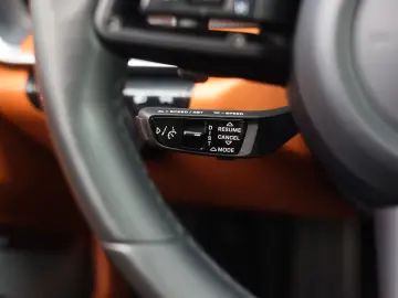 PORSCHE 992 Turbo   Aero Kit - Heritage interior