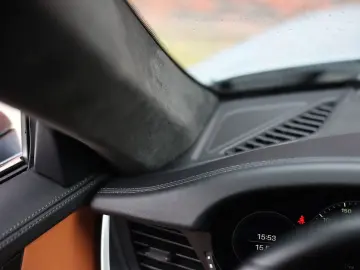 PORSCHE 992 Turbo   Aero Kit - Heritage interior