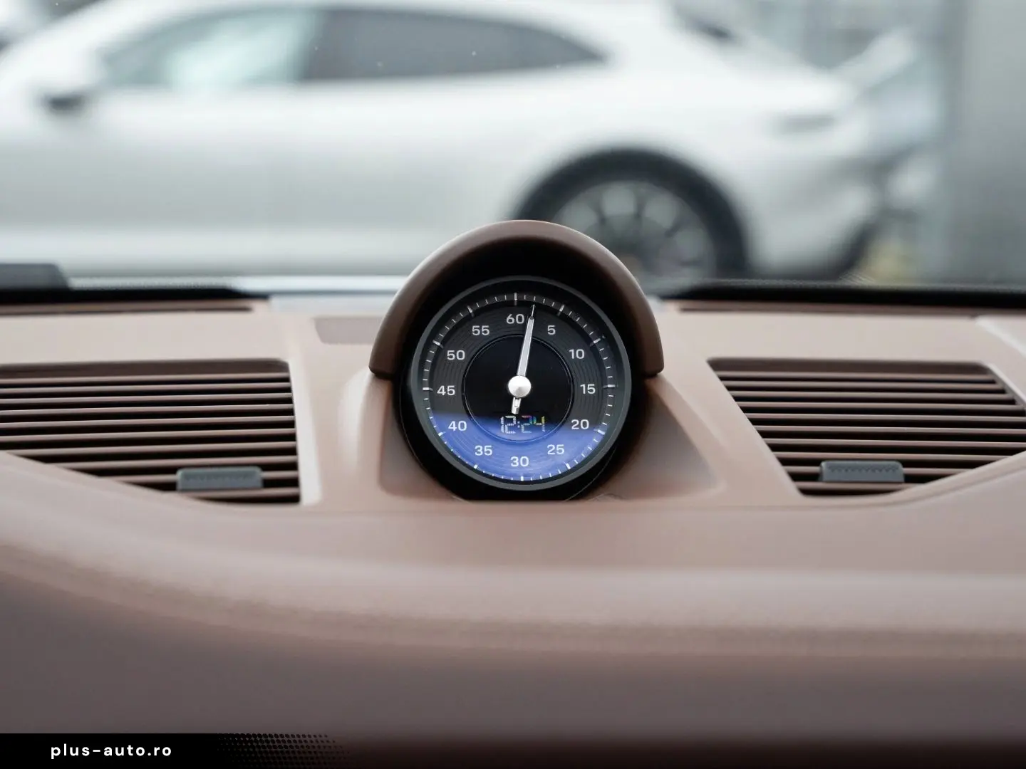 PORSCHE 992 992-2 911 Carrera Cabrio BOSE Surround View