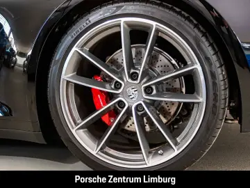 PORSCHE 992 911 Carrera 4S Sportabgas BOSE Rückfahrkamer