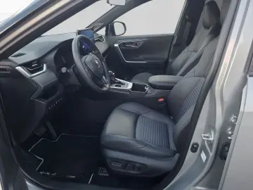 TOYOTA RAV 4 2.5 Hybrid 4x2 Style Selection   Navi  Led