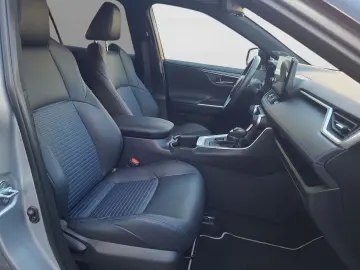 TOYOTA RAV 4 2.5 Hybrid 4x2 Style Selection   Navi  Led