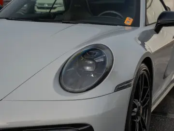 PORSCHE 992 911 Carrera GTS Cabriolet PDCC LED-Matrix