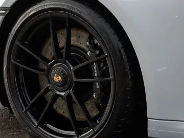 PORSCHE 992 911 Carrera GTS Cabriolet PDCC LED-Matrix