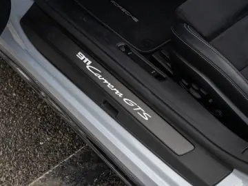 PORSCHE 992 911 Carrera GTS Cabriolet PDCC LED-Matrix