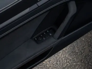 PORSCHE 992 911 Carrera GTS Cabriolet PDCC LED-Matrix