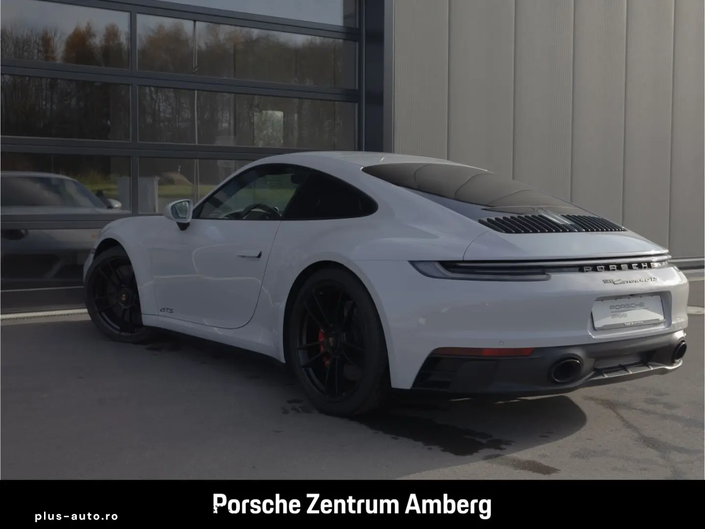 PORSCHE 992 911 Carrera 4 GTS Hinterachslenkung BOSE LED