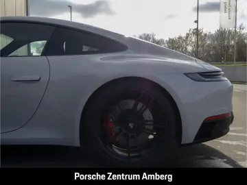 PORSCHE 992 911 Carrera 4 GTS Hinterachslenkung BOSE LED