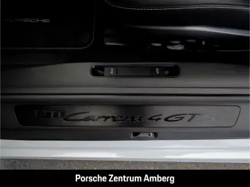 PORSCHE 992 911 Carrera 4 GTS Hinterachslenkung BOSE LED