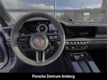 PORSCHE 992 911 Carrera 4 GTS Hinterachslenkung BOSE LED