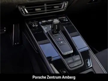 PORSCHE 992 911 Carrera 4 GTS Hinterachslenkung BOSE LED