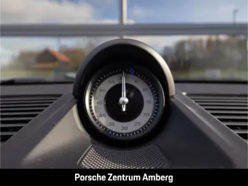 PORSCHE 992 911 Carrera 4 GTS Hinterachslenkung BOSE LED