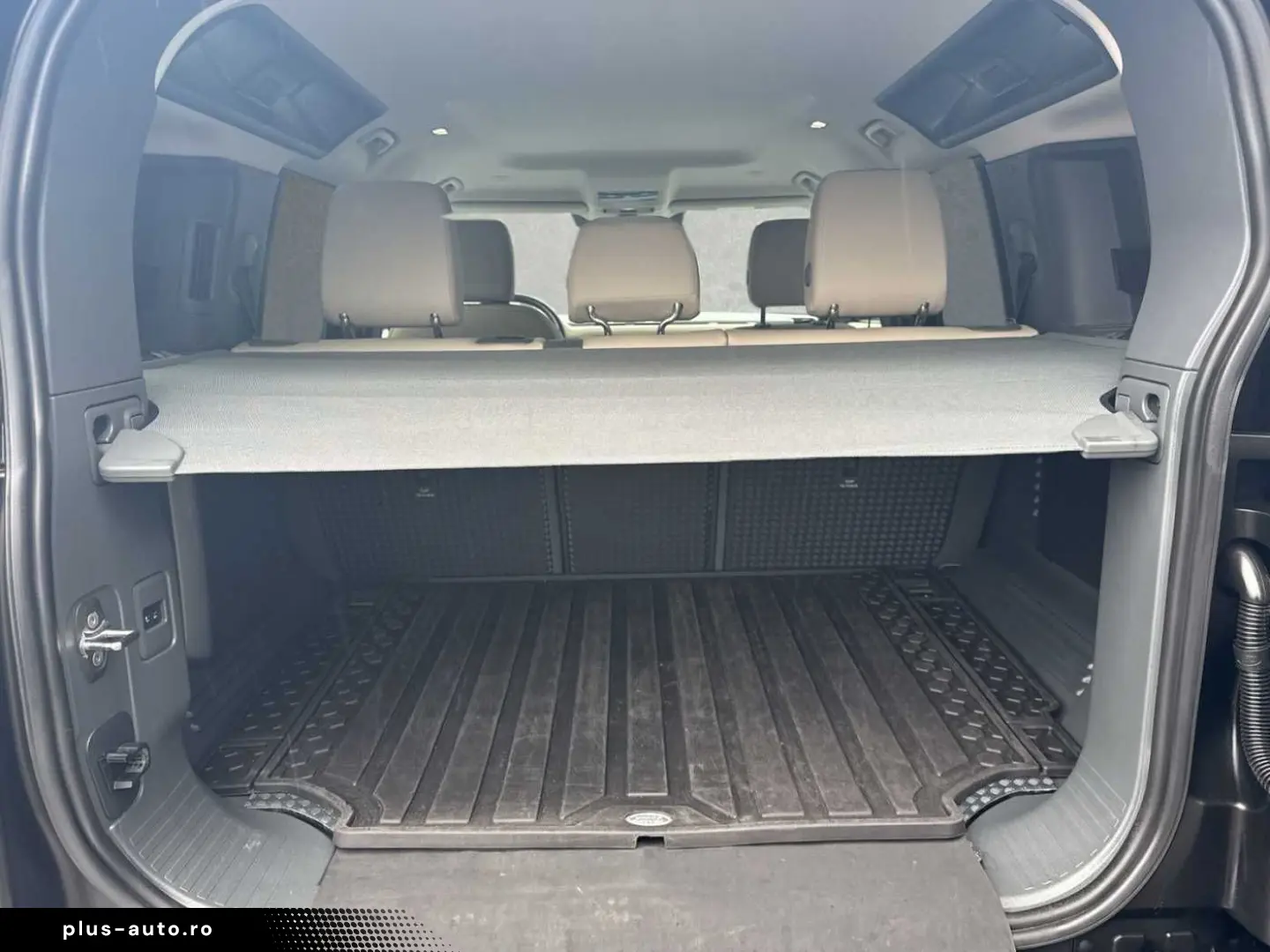 LAND ROVER Defender 110 D200 SE AWD ACC Luftfahrwerk