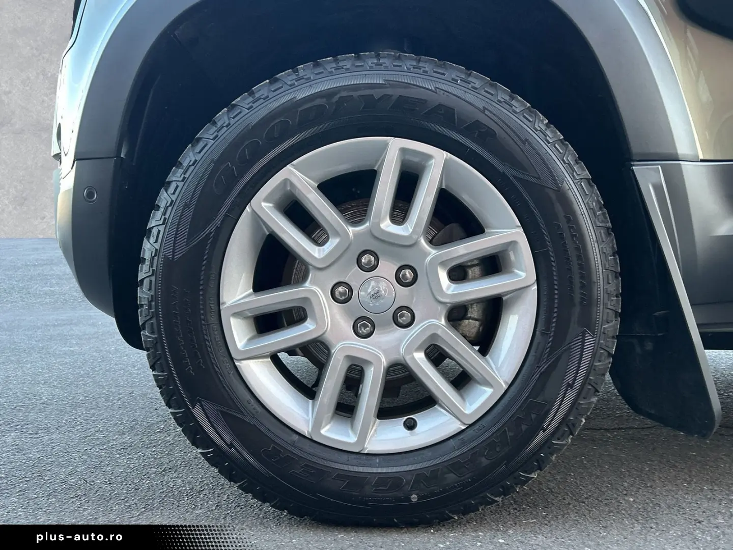 LAND ROVER Defender 90 S AWD D200   Luftfederung   Winter P