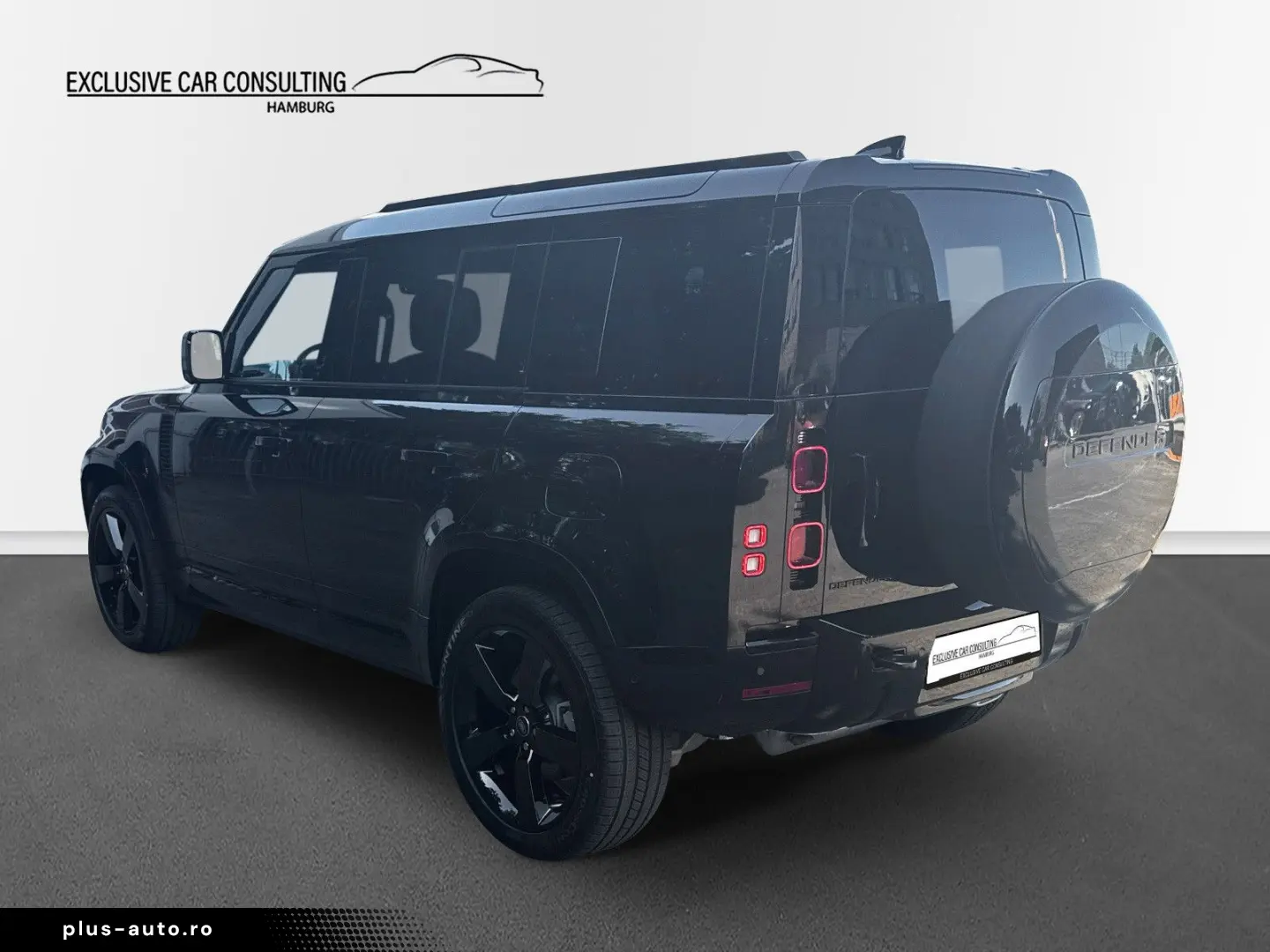 LAND ROVER Defender 110 P300e X-Dynamic HSE