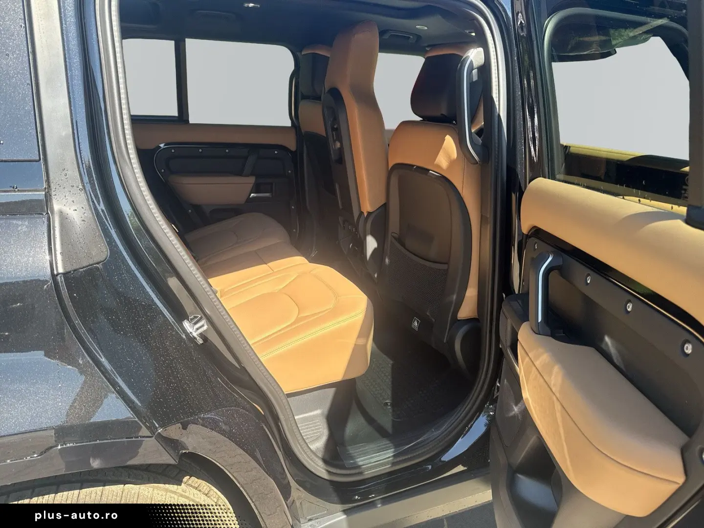 LAND ROVER Defender 110 P300e X-Dynamic HSE  6 Sitze