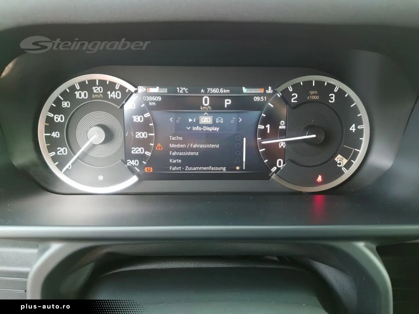 LAND ROVER Defender 90 HardTopD200 Standard  Standheizung