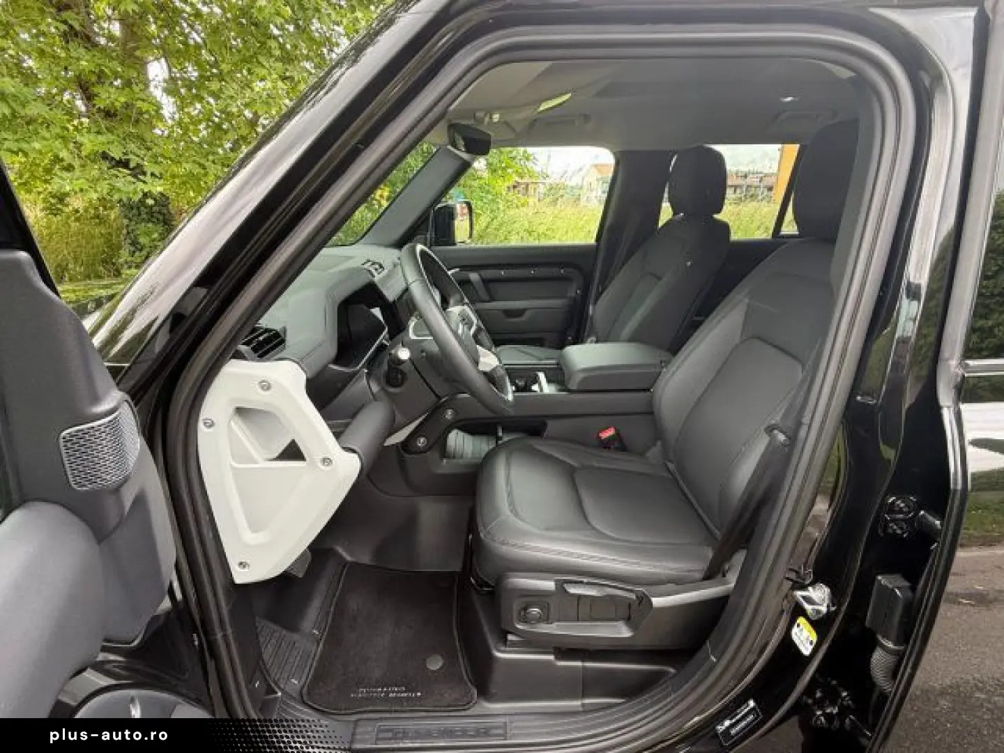 LAND ROVER LAND ROVER Defender 110 3.0D I6 S TOTAL BLACK AU