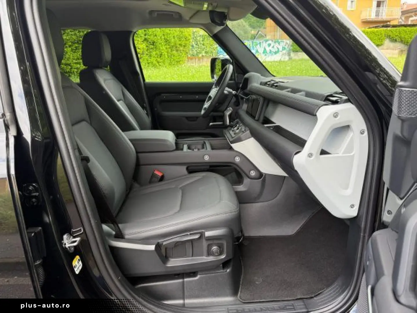 LAND ROVER LAND ROVER Defender 110 3.0D I6 S TOTAL BLACK AU