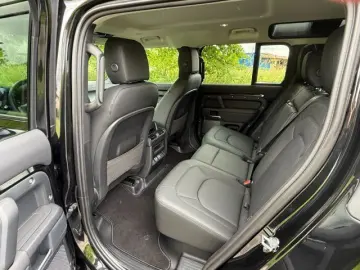 LAND ROVER LAND ROVER Defender 110 3.0D I6 S TOTAL BLACK AU