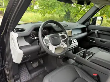 LAND ROVER LAND ROVER Defender 110 3.0D I6 S TOTAL BLACK AU