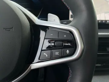 BMW M440i xDrive GC M Sport    360 Glasdach ACC H&K