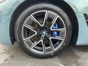 BMW M440i xDrive GC M Sport    360 Glasdach ACC H&K
